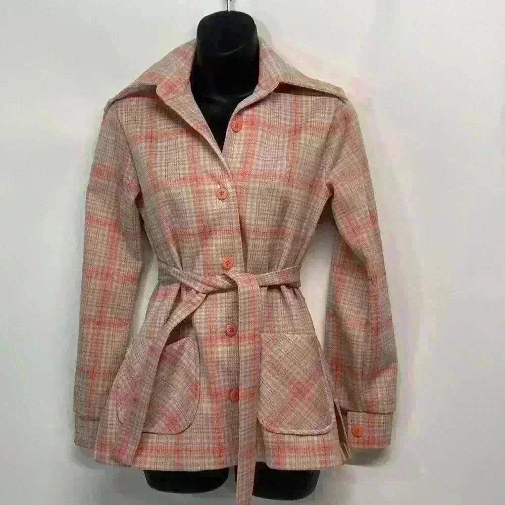 Amazing vintage JCPenney polyester jacket with belt size small vintage size 8